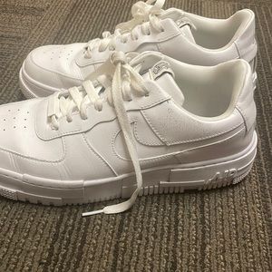Air Force 1 pixel white sneakers